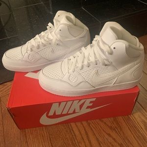 Nike Son of Force (Women's Sz 9)